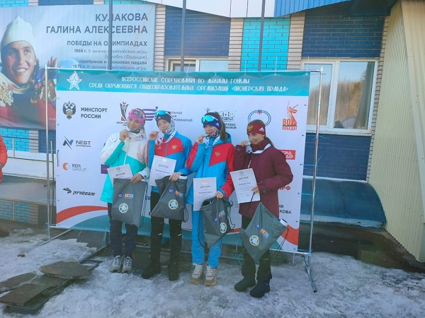 На Всероссийских соревнованиях жуковчанка Александра Лысенкова в эстафете заняла второе место