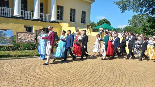 В Овстуге проходит Всероссийский праздник поэзии