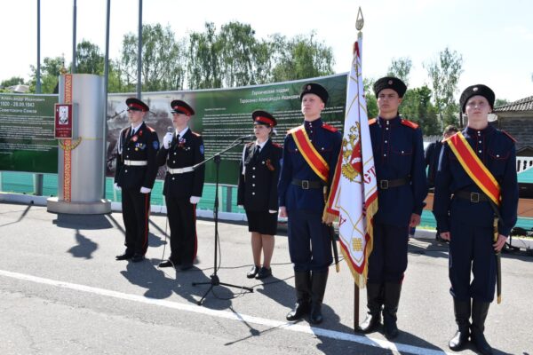 Александр Богомаз рассказал о выпускниках — кадетах Стародубского казачьего корпуса имени Тарасенко