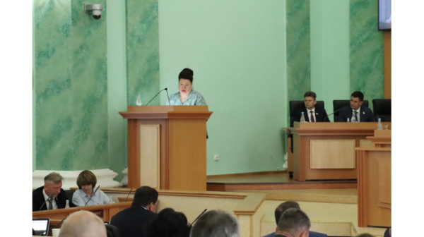 Главный финансист областного Правительства Галина Петушкова рассказала депутатам о распределении дополнительных 1,6 млрд. рублей