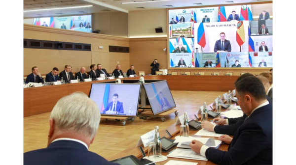 Губернатор Александр Богомаз рассказал полпреду Президента в ЦФО о поддержке участников СВО