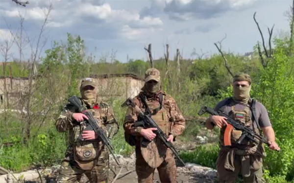 Брянские бойцы спецоперации шлют свои поздравления народу россии с Днём Победы