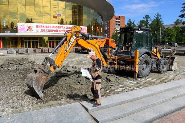 Стартовал капитальный ремонт площади перед Брянским цирком