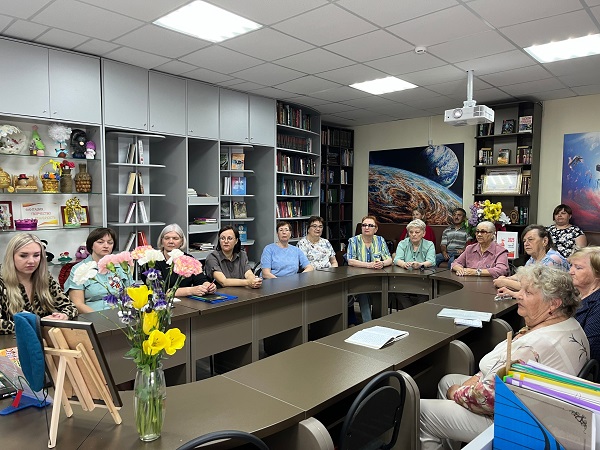 В Жуковской библиотеке прошла встреча с матерями военнослужащих, погибших в ходе специальной военной операции