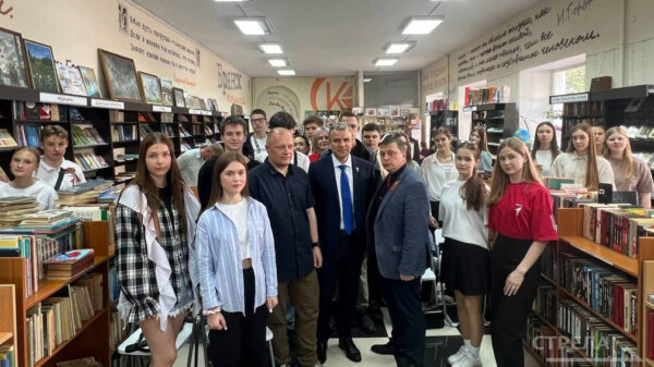 Брянцы встретились с военным блогером из ДНР Романом Донецким