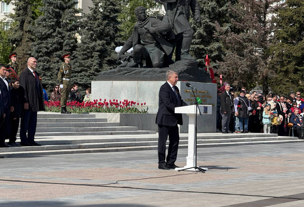 На площади Партизан в Брянске прошли торжества в честь Дня Победы