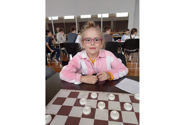 Юная жуковская шашистка стала призером соревнований в Гомеле