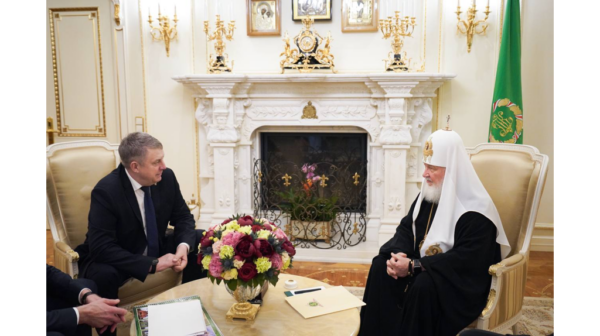 Губернатор Александр Богомаз рассказал Патриарху Кириллу о строительстве храма в Меленске