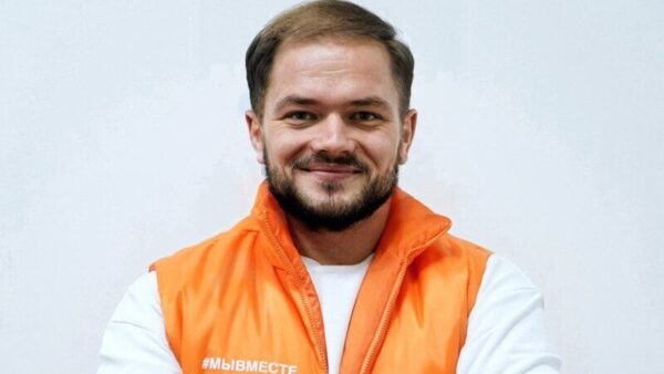 Медик и волонтёр Антон Коротченко рассказал, как помогали пострадавшим в крушении поезда «Климов — Москва»