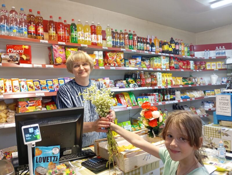 Акция «Подари ромашку», посвященная Дню семьи, любви и верности прошла в Шамордино