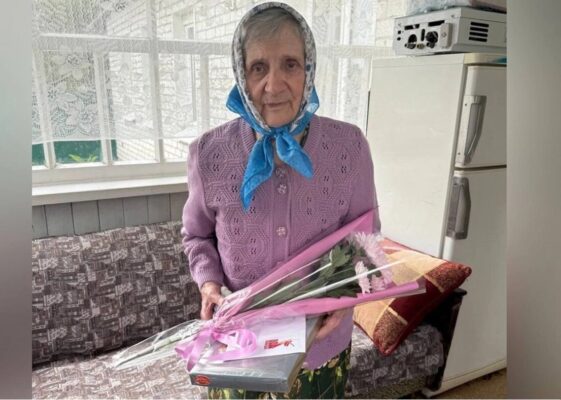 Жительнице Дятьковского района Валентине Семенковой исполнилось 90 лет