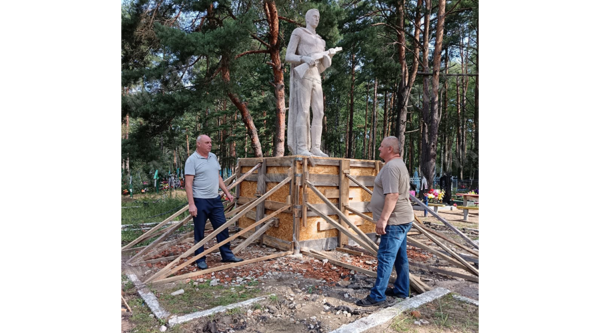 В Новозыбковском городском округе продолжается благоустройство воинских мемориалов