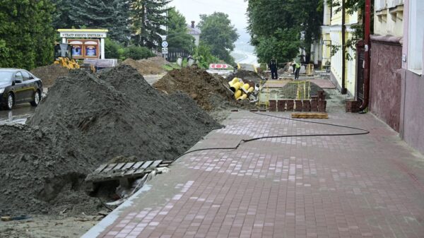 В Брянске продолжается ремонт и расширение улицы Горького