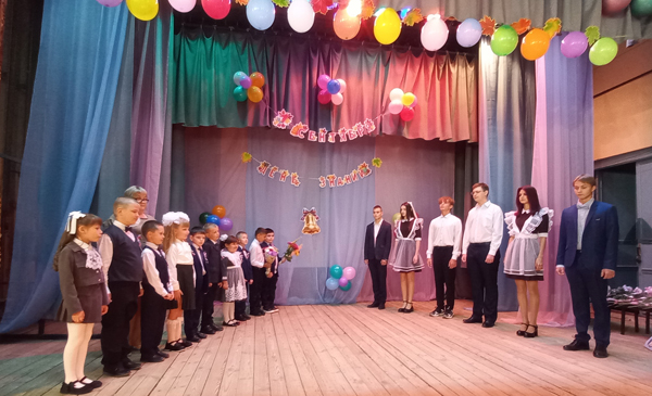 В Тросне, как и по всему Жуковскому округу,  отмечают День знаний