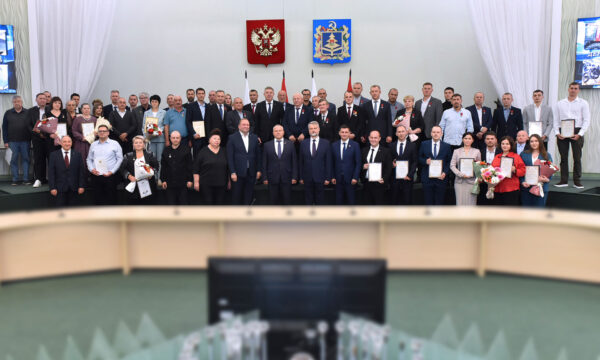 Александр Богомаз поздравил брянских машиностроителей с профессиональным праздником