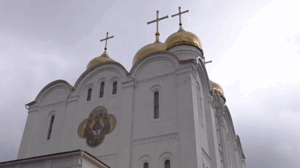 Православные брянцы отмечают праздник Воздвижения Креста Господня