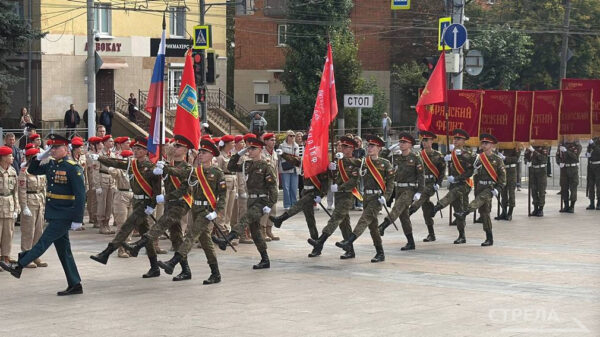 На брянской площади Партизан прошли торжества в честь 82-ой годовщины освобождения Брянщины