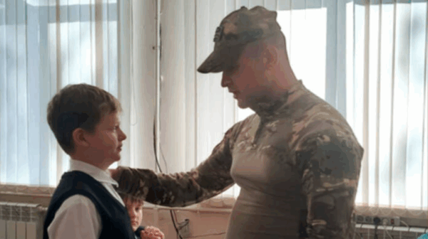 Участник СВО поблагодарил новозыбковского школьника за письмо