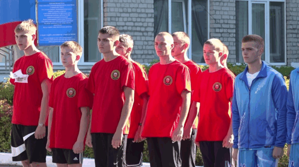 В Брянске прошла первая военно-патриотическая спартакиада для школьников