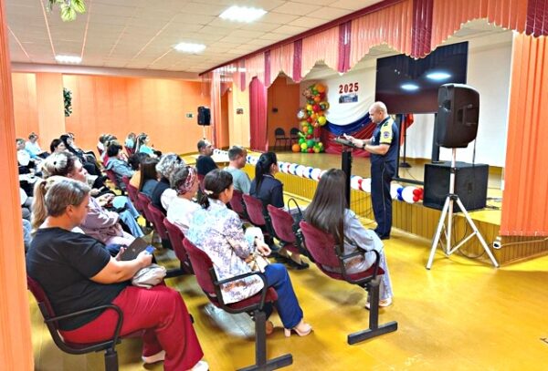 Сотрудники Жуковской Госавтоинспекции: о безопасности детей на дорогах