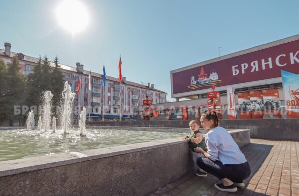 На площади Партизан в Брянске вновь заработал фонтан