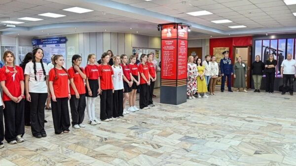 В краеведческом музее Брянска открыта выставка «Юношеству — окрыляющий пример»