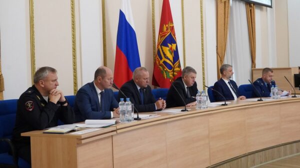 В Брянской области на переселение граждан из аварийного жилья направят 205 млн рублей