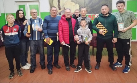 В Речицком СДК Жуковского округа прошёл шашечный турнир «Отцы и дети»