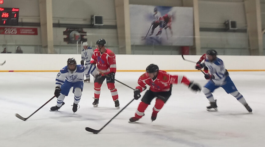 Состоялся очередной тур Чемпионата области по хоккею