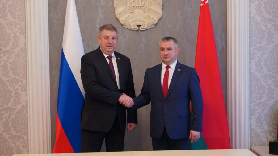 Губернатор Богомаз и Иван Крупко обсудили сотрудничество Брянской и Гомельской областей