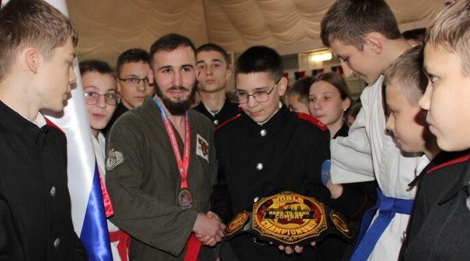 В Стародубе прошла встреча с чемпионом мира по рукопашному бою Дамиром Казановым