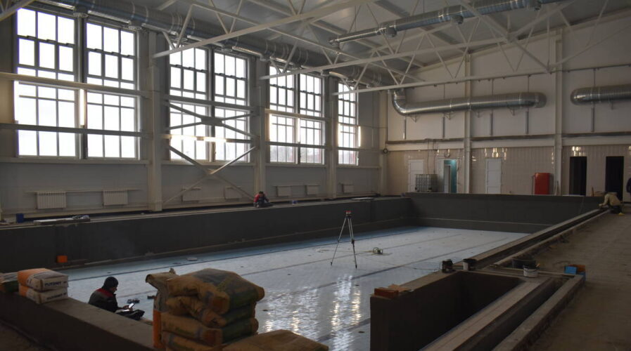 Строительство спорткомплекса в Клетне близится к завершению