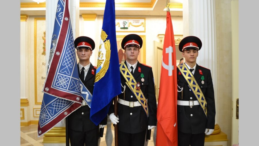 Копия Знамени Победы, прошагав по стране, передана Брянщине