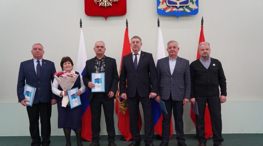 Губернатор Богомаз поздравил с профессиональным праздником брянских транспортников