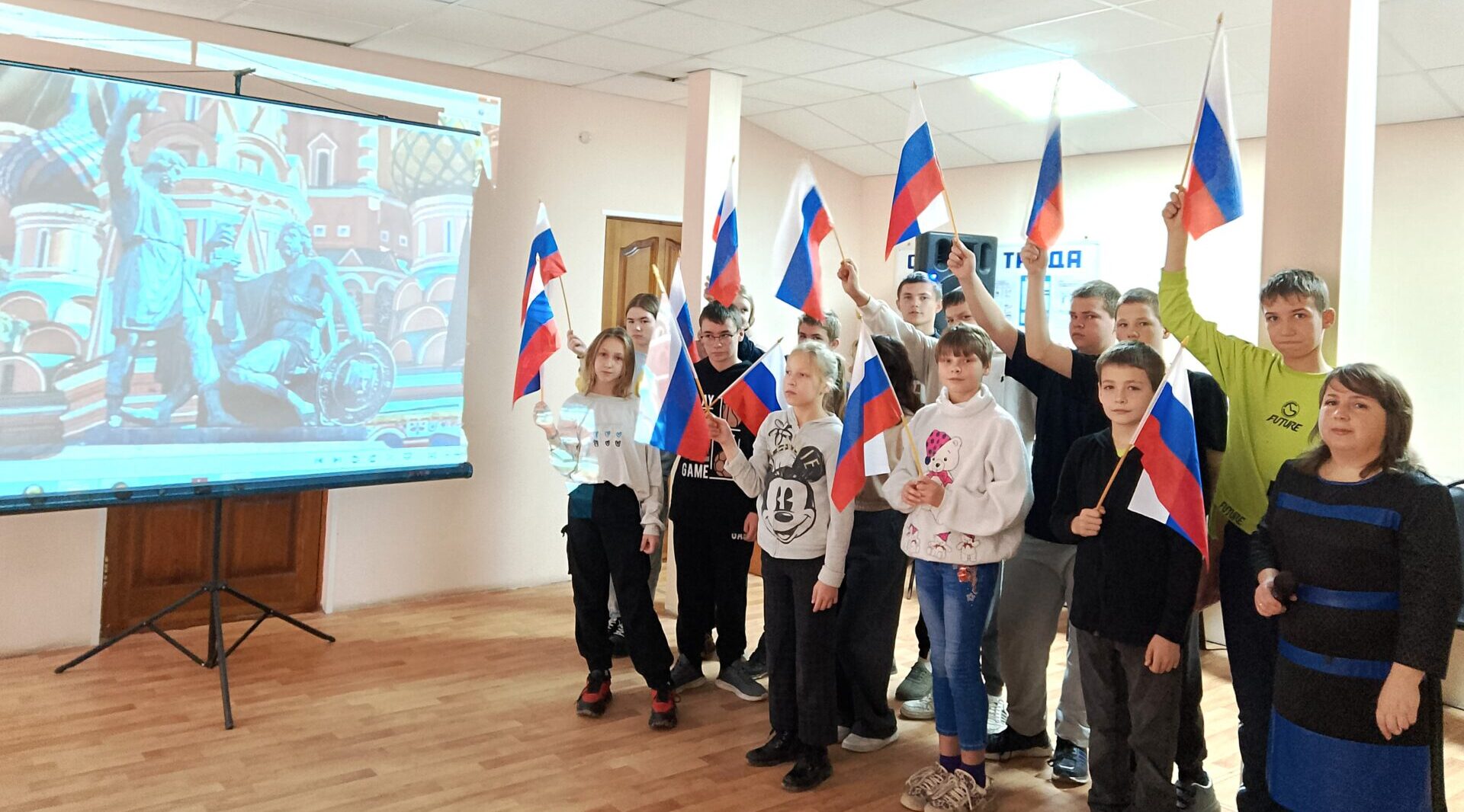 В Жуковском Парке культуры им. Ф.И.Тютчева прошёл устный журнал в честь Дня единства