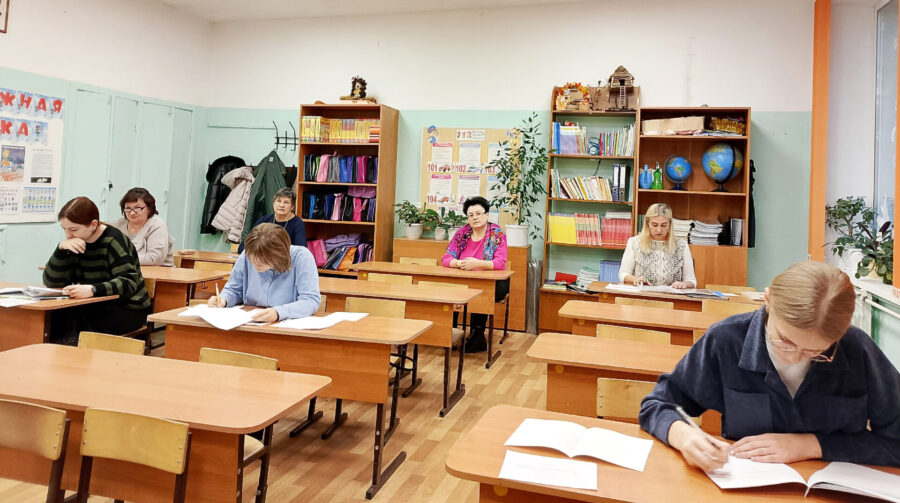 В Жуковке прошёл муниципальный этап Всероссийской олимпиады школьников по МХК