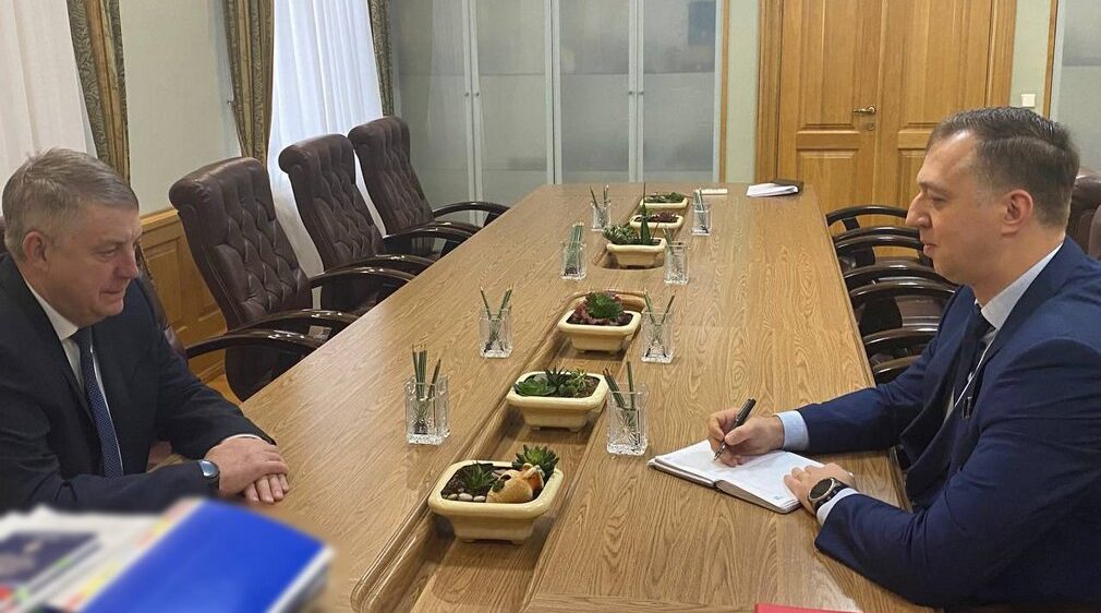 Александр Богомаз и Александр Шалатонов обсудили развитие предприятия «ГазЭнергоКомплект»