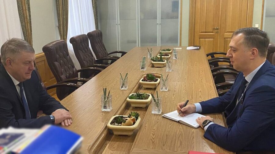 Александр Богомаз и Александр Шалатонов обсудили развитие предприятия «ГазЭнергоКомплект»