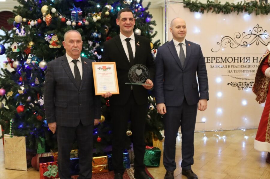 Депутат Брянского горсовета Валентин Николаев стал почётным волонтёром