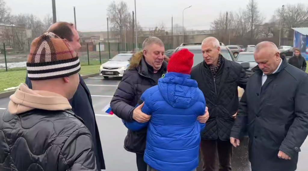 На Брянщине открыли 15-й по счету Ледовый дворец