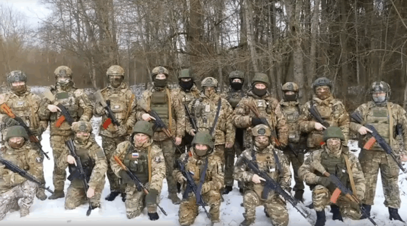 Бойцы «БАРС-Брянск» поблагодарили командира Сергея Антошина за подарки для их детей