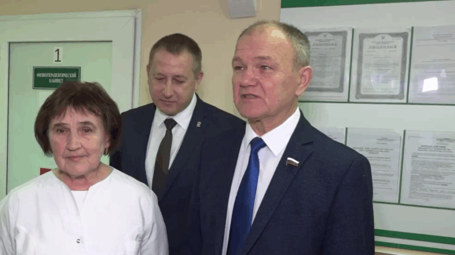 Николай Щеглов оценил развитие медицины в крупных поселениях Брянского района