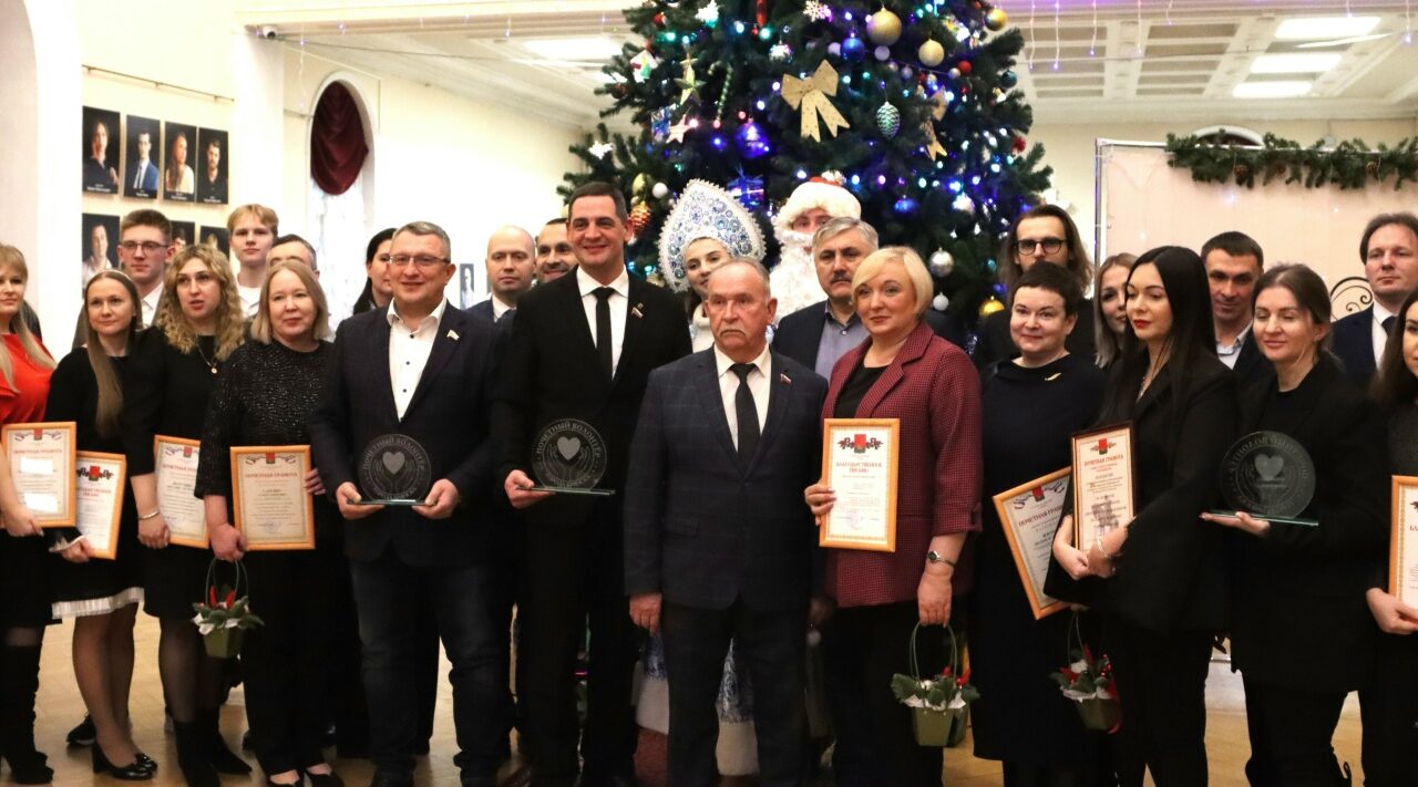 Депутат Брянского горсовета Валентин Николаев стал почётным волонтёром