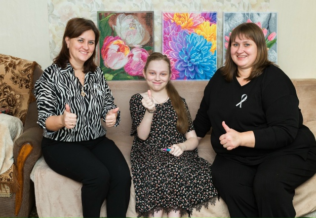 Специалисты КЦСОН устроили фотосессию талантливой жуковской девушке с особенностями здоровья