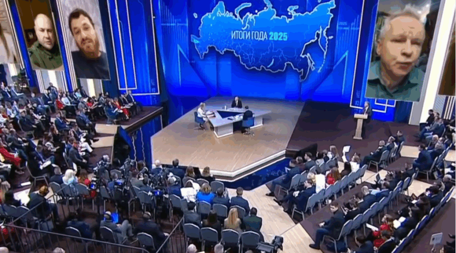 Владимир Путин считает, что в российских семьях должно быть минимум двое детей