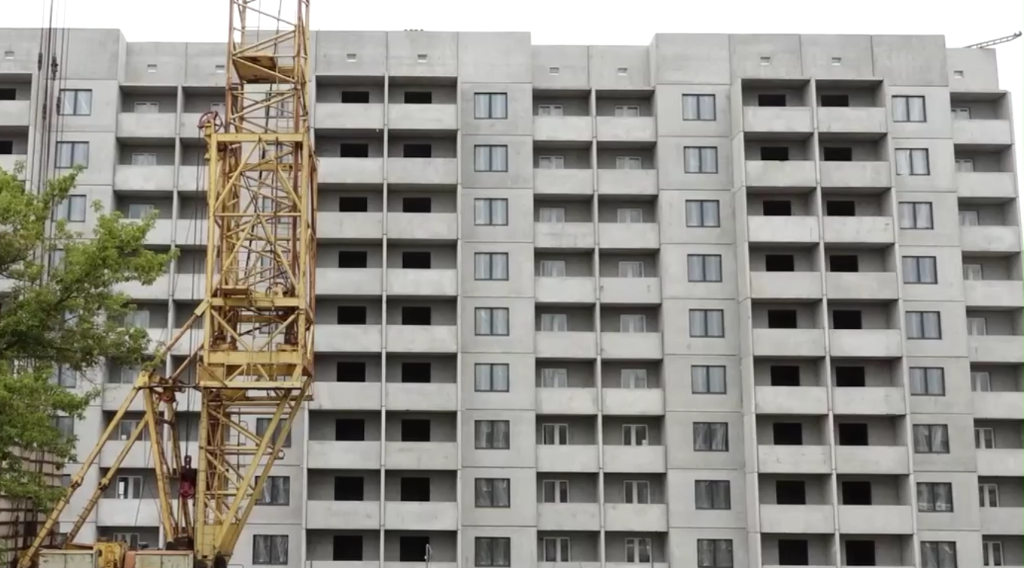 В Брянске принимают комплексные меры по улучшению жилищных условий молодых семей