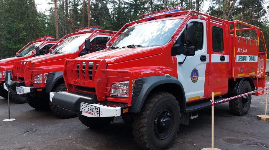 Брянский губернатор поздравил спасателей с профессиональным праздником