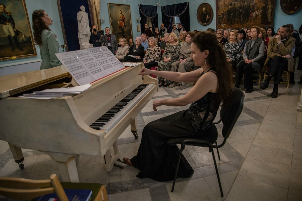 В Овстуге прошёл фестиваль «Романса звук волшебный…»