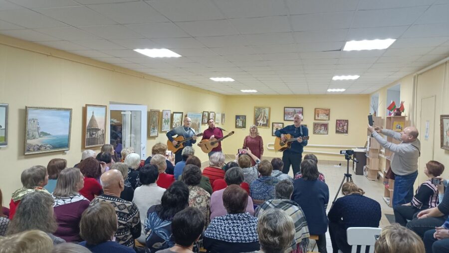 Вечер авторской песни прошёл в галерее «Вдохновение»