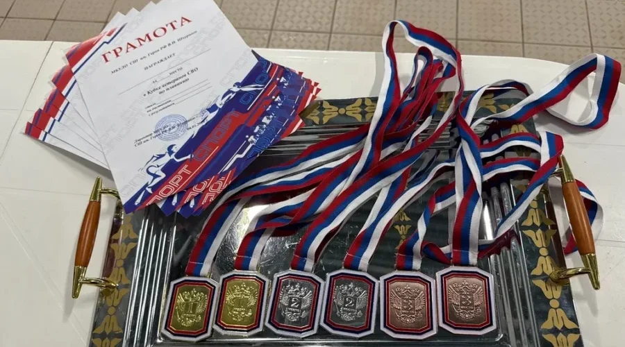 В городе Клинцы Брянской области прошел Кубок защитников Отечества по плаванию